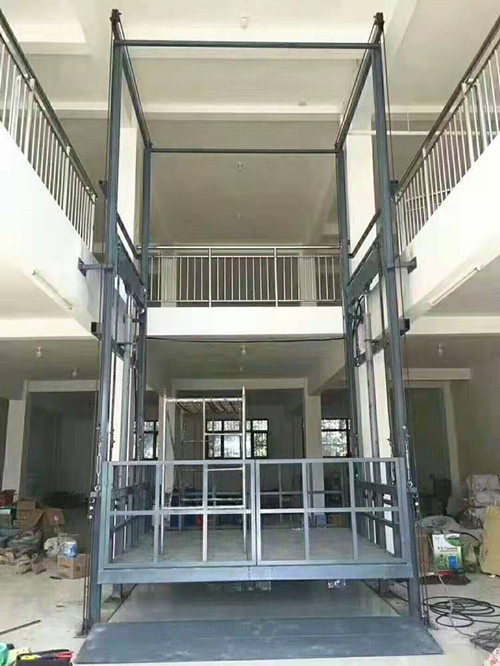 導(dǎo)軌式升降機的產(chǎn)品組成及優(yōu)劣勢分析(圖1) 導(dǎo)軌式升降機的產(chǎn)品組成及優(yōu)劣勢分析(圖1)